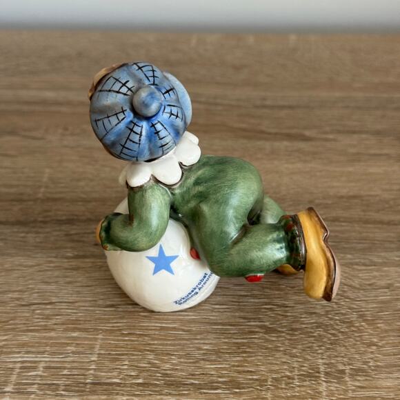 Goebel Hummel Rolling Around Zirkusakrobat 2088/B M.I. Hummel Club Figurine - Picture 5 of 10